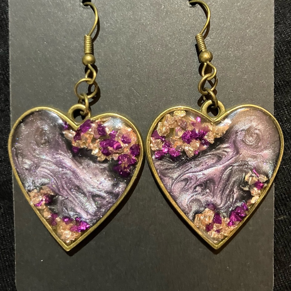 “Amethyst Crown Hearts” from the Amethyst Reyna Collection - Picture 3 of 6
